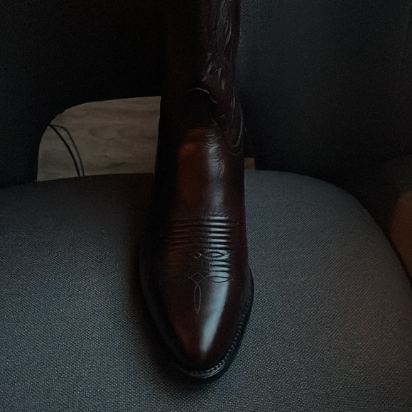 Tony Lama - Picture 3 of 8